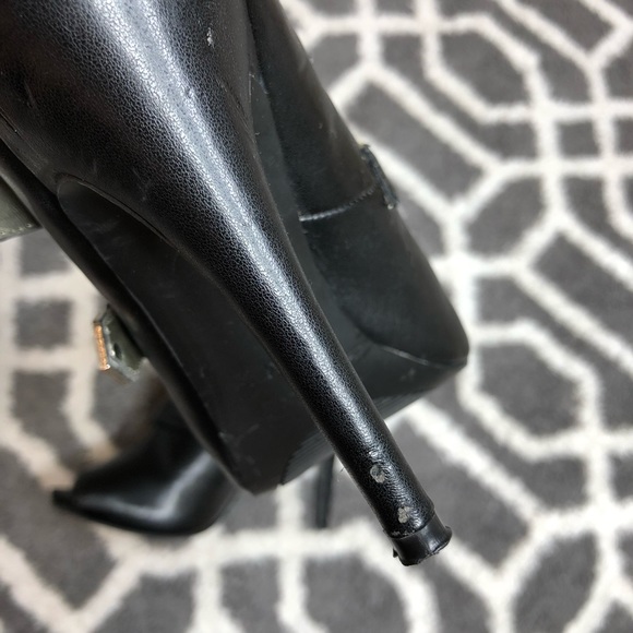 💫GUESS OPEN TOE BOOTIES WITH TRIPPLE BUCKLE sz8 - Picture 5 of 8